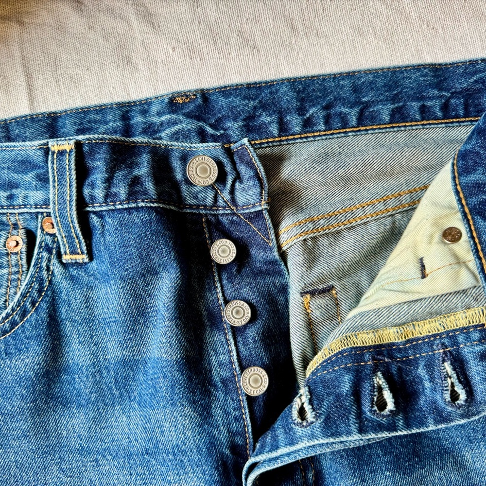 Levi's Premium Selvedge 501 ST Slim Straight Jeans in Medium Blue Wash - Picture 11 of 11